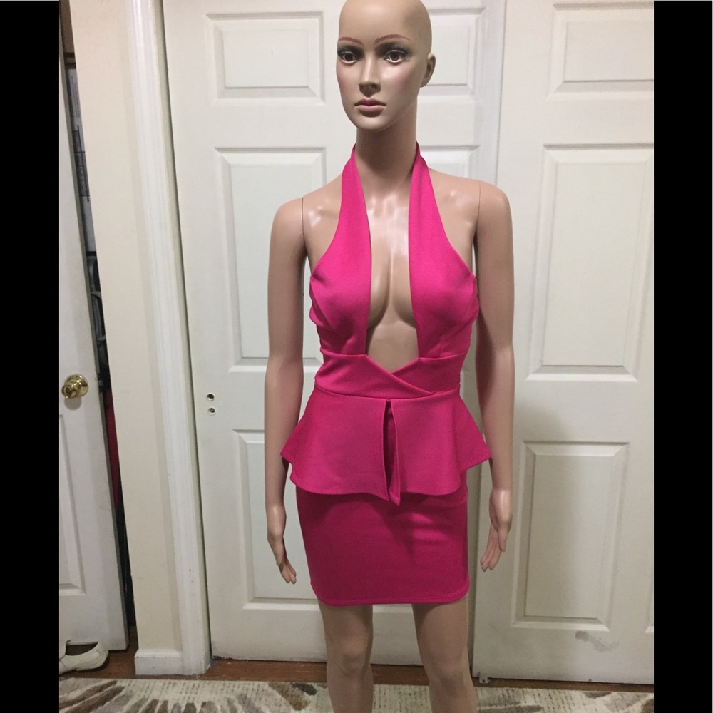 Backless dress